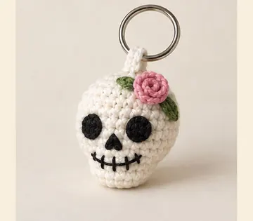 Calaverita mini llavero a crochet, imagen ilustrativa
